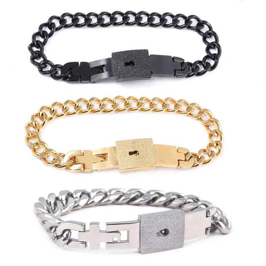 3 BFFs schließen sich gegenseitig die Armbänder