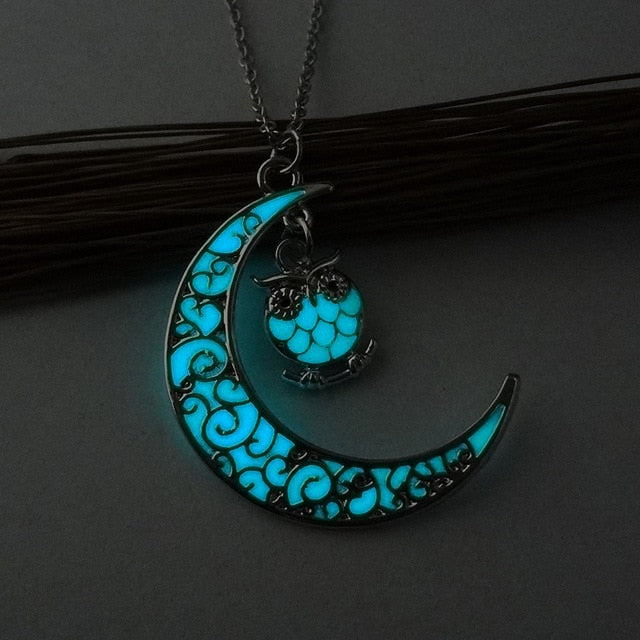 Collares con colgante de luna de búho luminoso